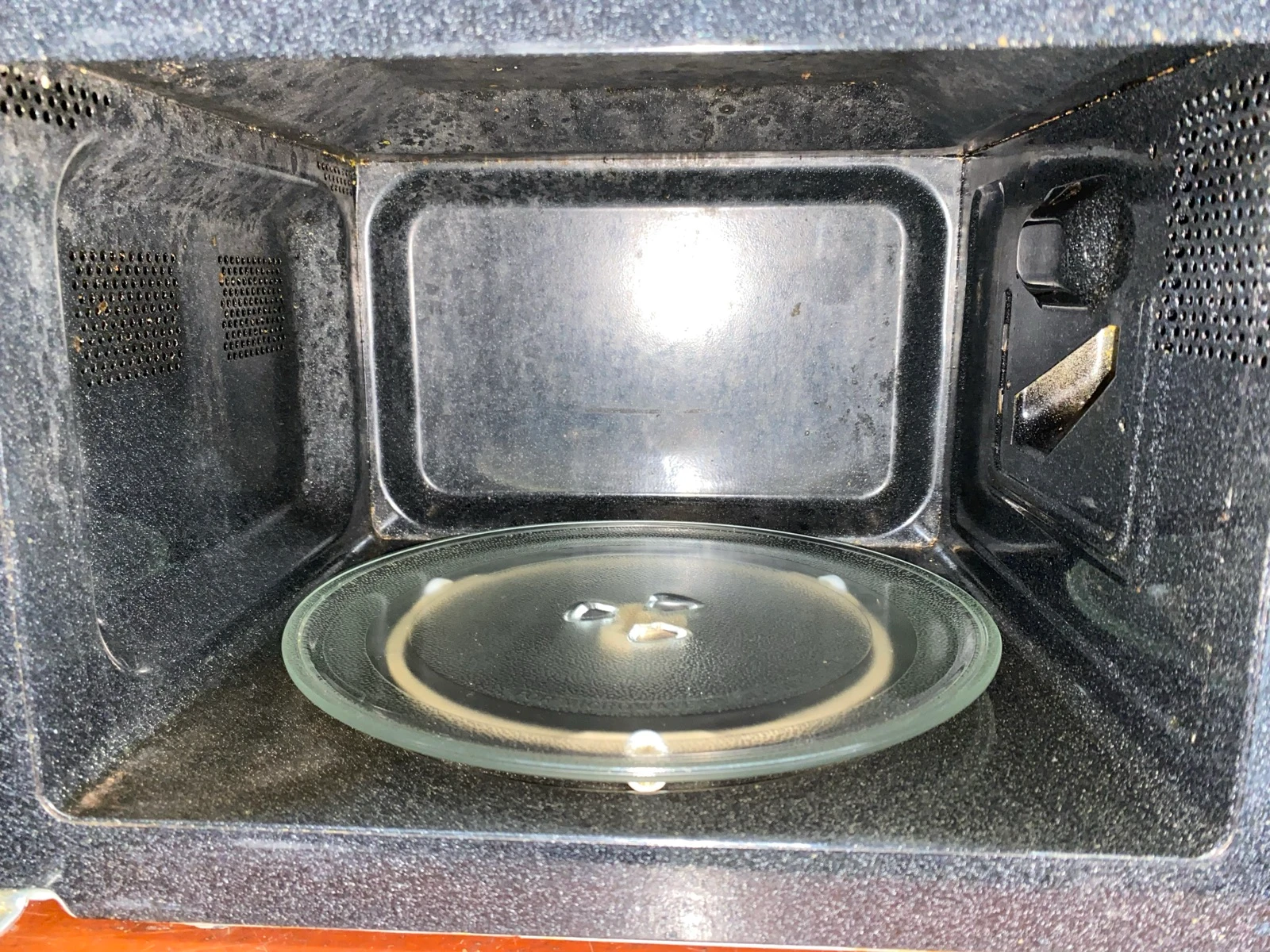 Microondas Cecotec ProClean 3040 Mirror - 20L y Efecto Espejo – photo 3
